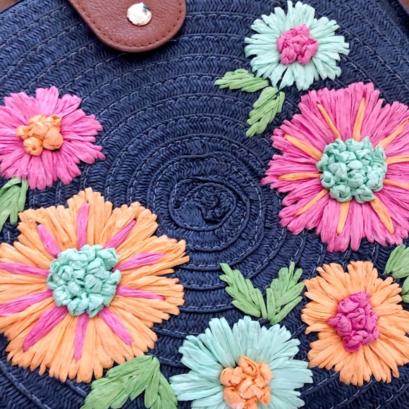 NWT.  Blue fully lined straw-like purse - Picture 2 of 5